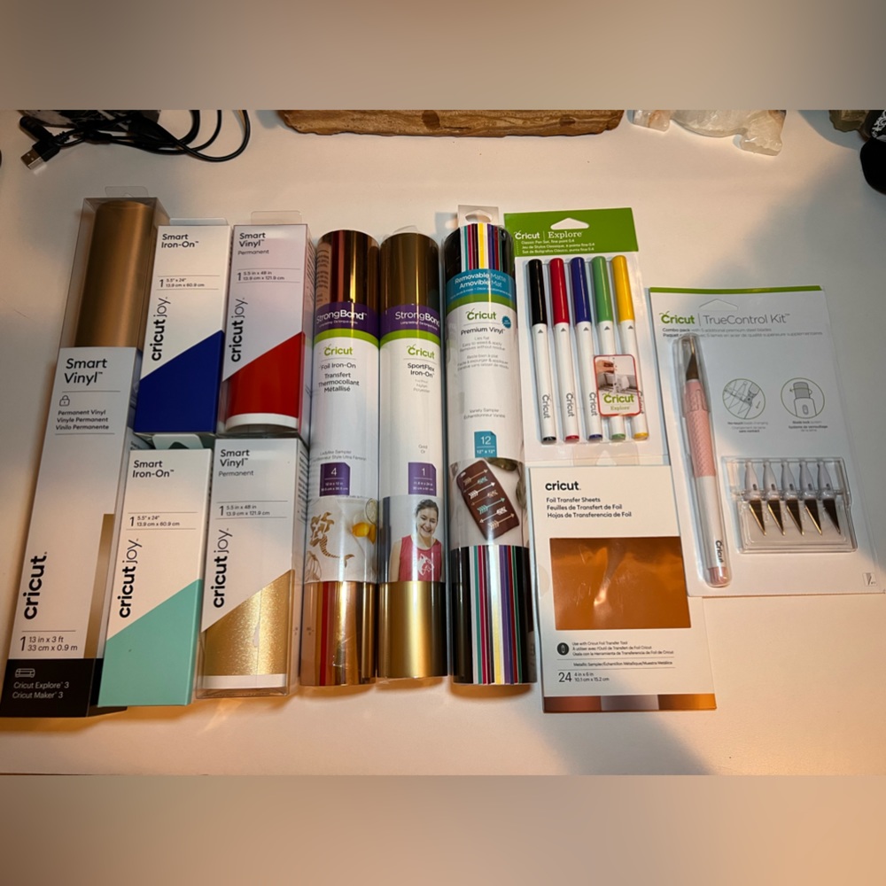 Cricut bundle , new - Picture 1 of 2